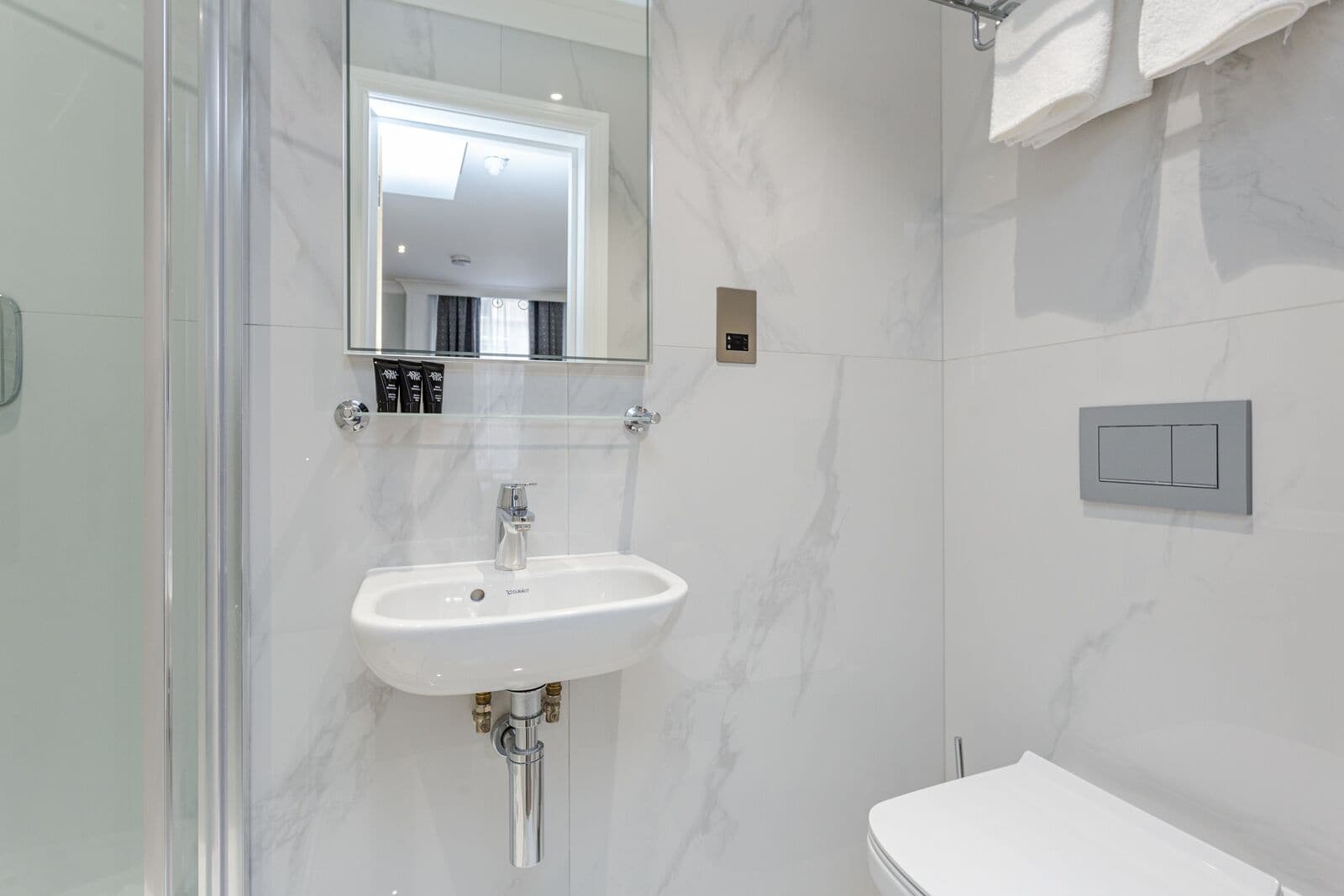 Фото Alexander Apartments