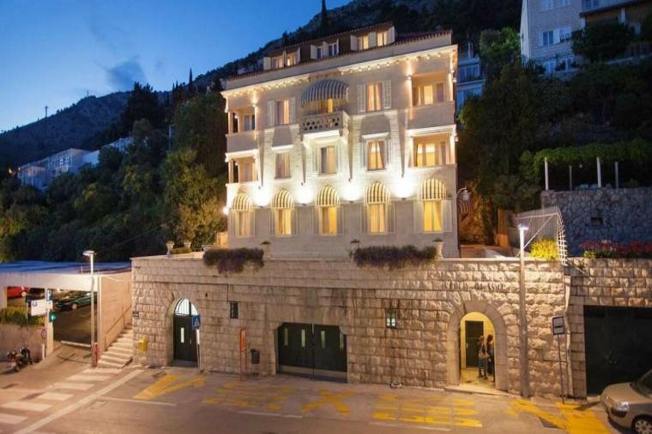 Фото отеля 1