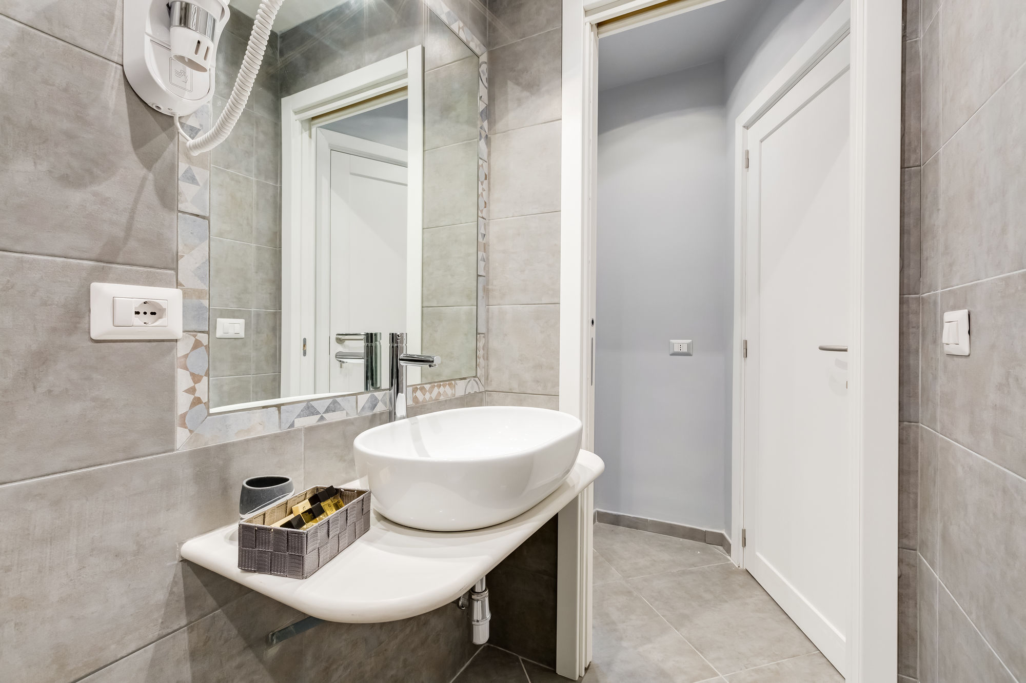 Фото Maison Degli Artisti Suites