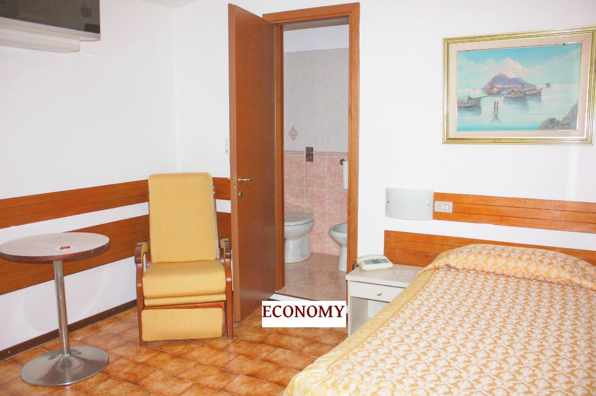 Фото Piccolo Hotel