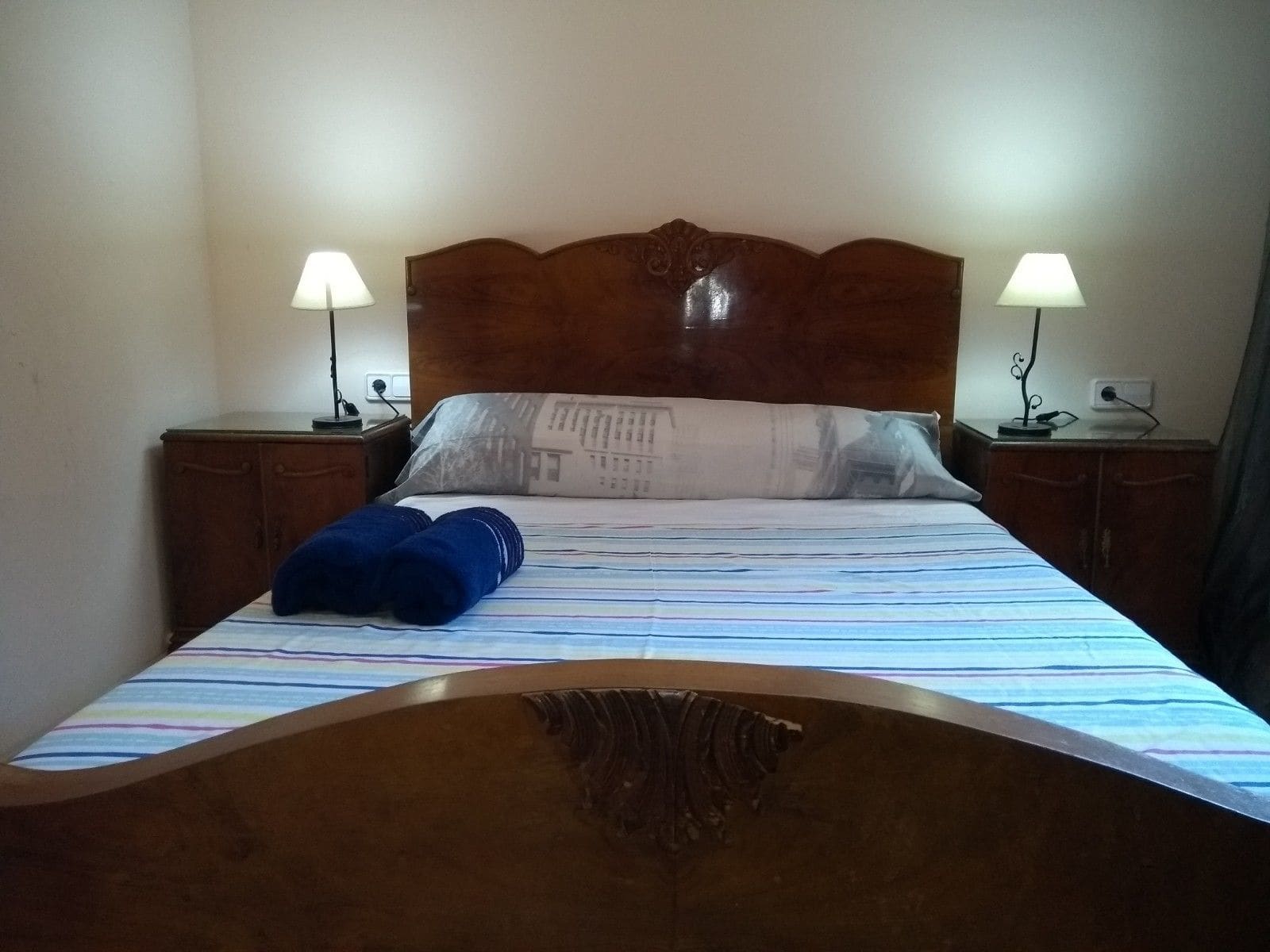 Фото Gaudi Apartments Barcelona