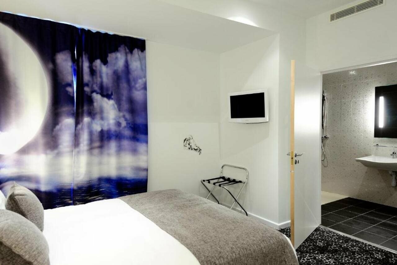 Фото Kyriad Prestige Perpignan Centre Del Mon