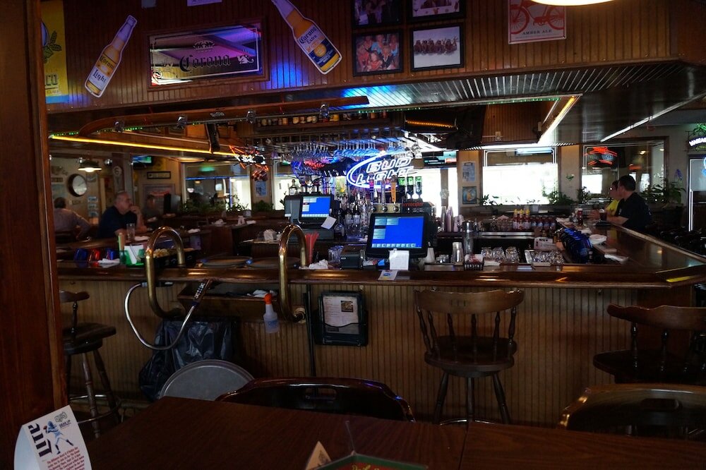 Фото Biltmore Hotel & Suites