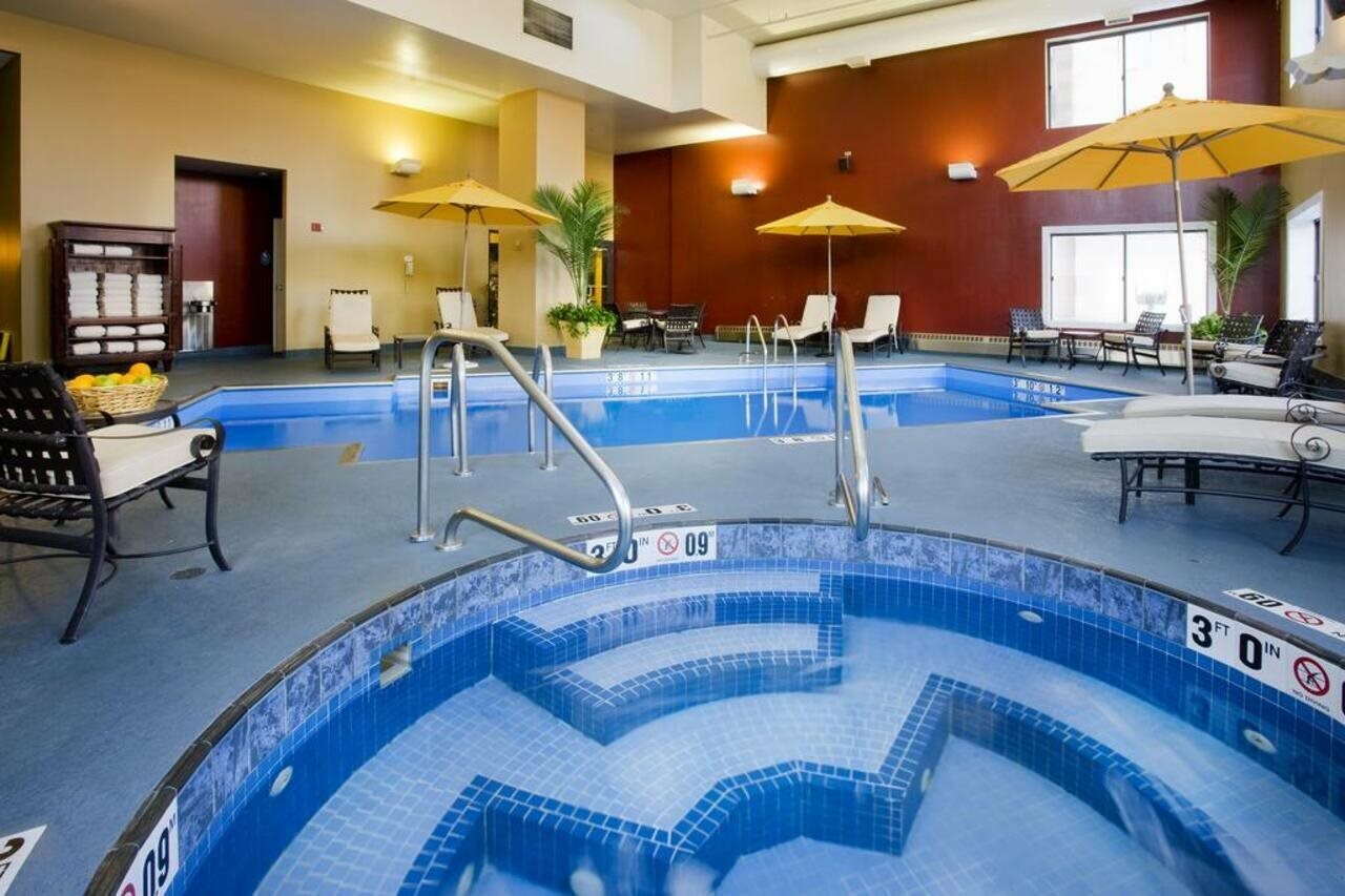 Фото DoubleTree by Hilton Chicago O'Hare Airport - Rosemont