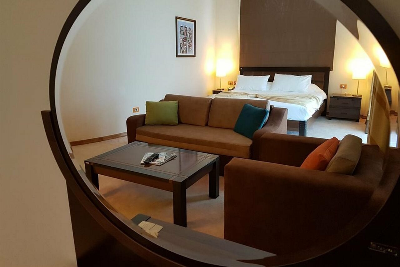 Фото Aragosta Hotel & Restaurant