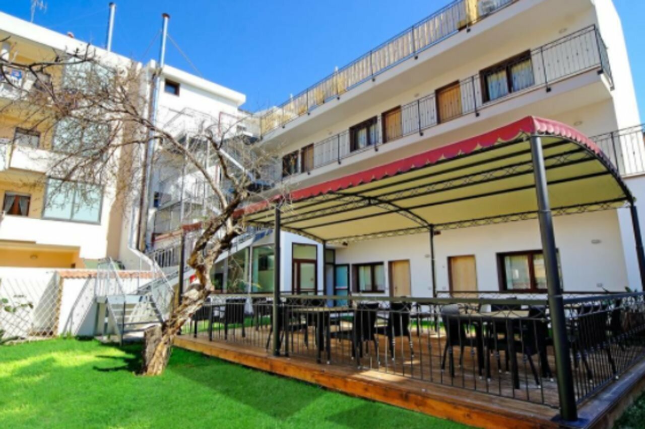 Фото Hotel Domomea