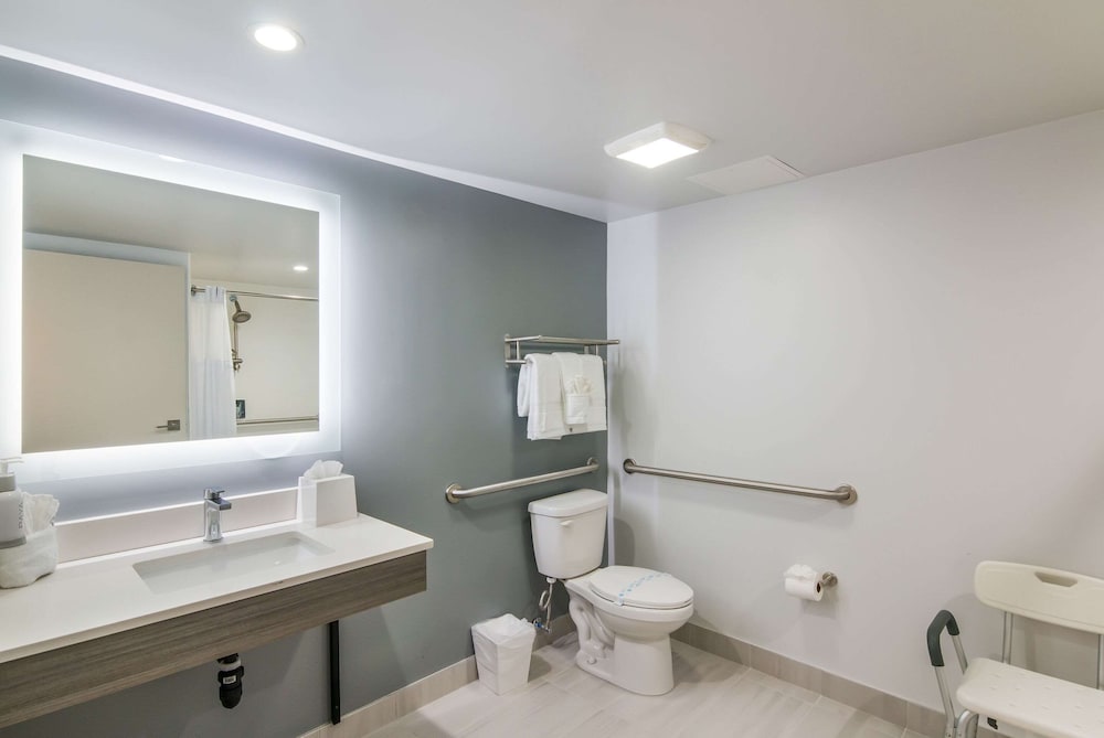 Фото Hourglass Hotel, Ascend Hotel Collection