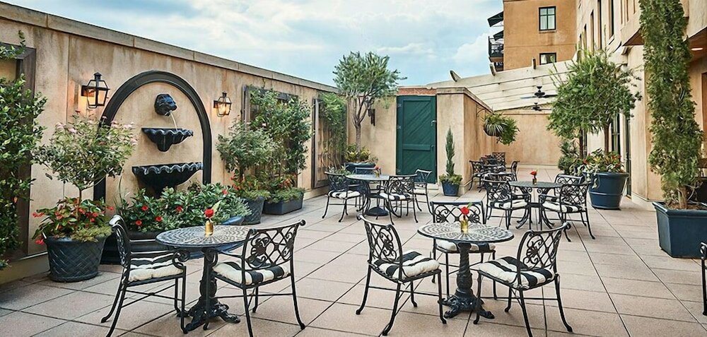 Фото French Quarter Inn