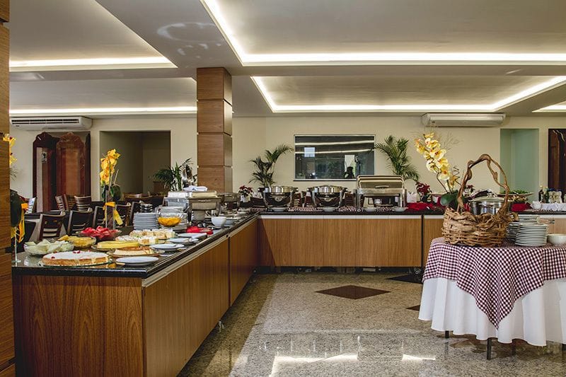 Фото Colonial Plaza Hotel