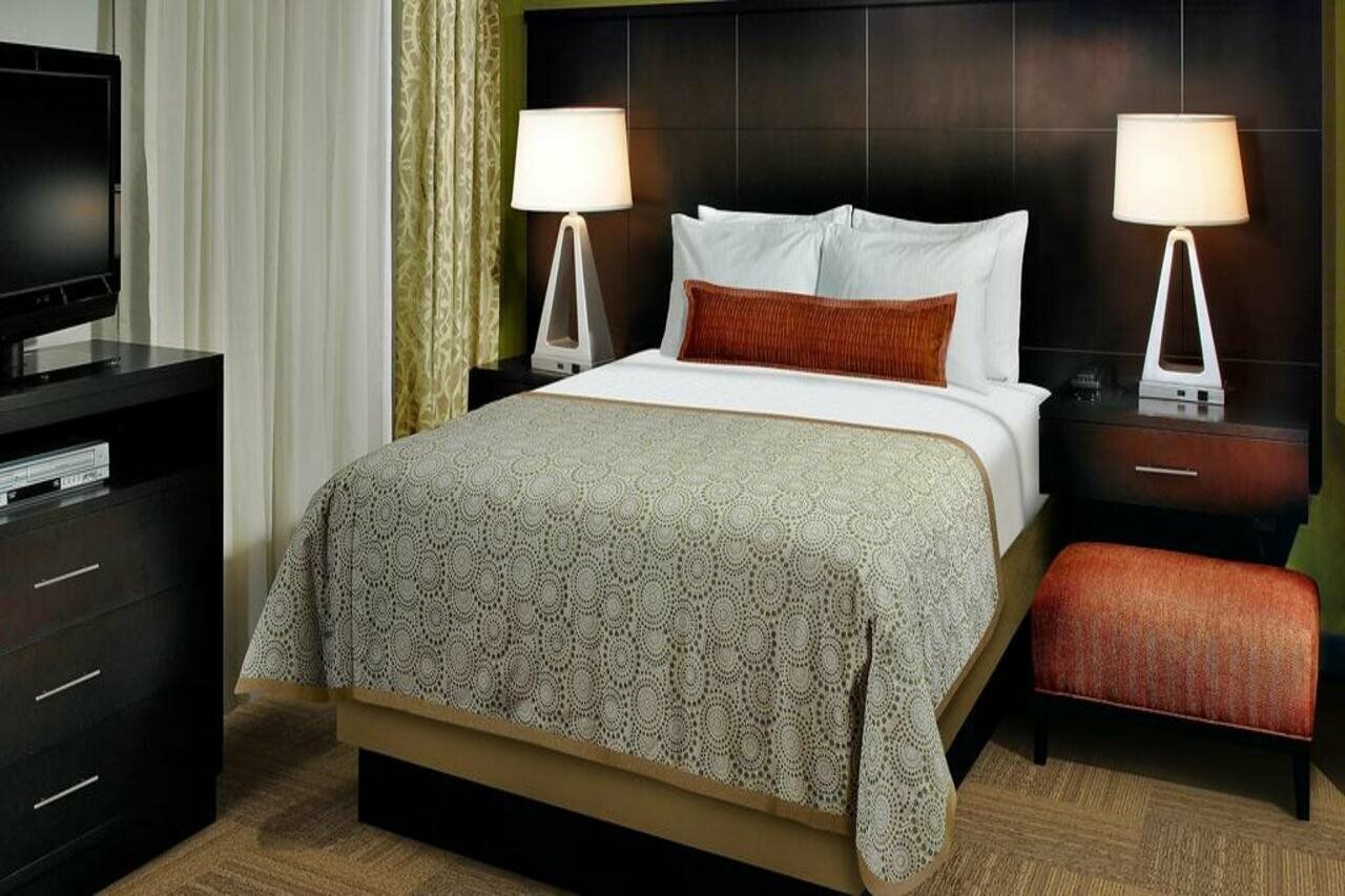 Фото Staybridge Suites Hillsboro - Orenco Station, an Ihg Hotel