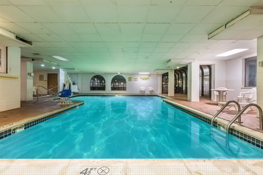 Фото Super 8 by Wyndham Garland North Dallas Area