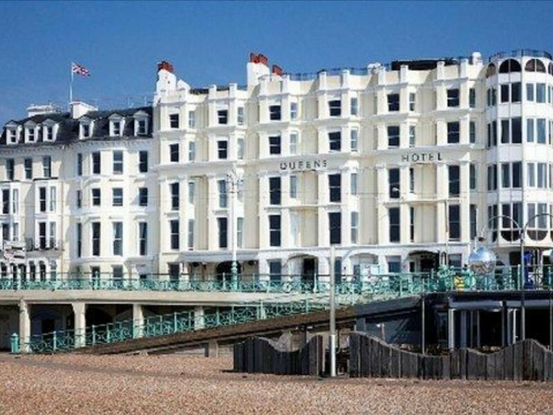 Фото Queens Hotel