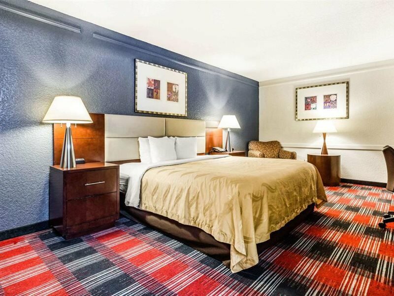 Фото Quality Inn & Suites Airport