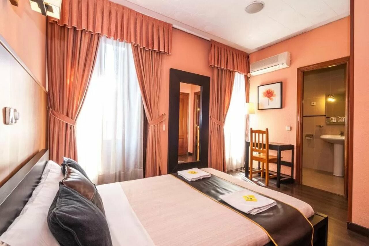 Фото Hostal Gallardo