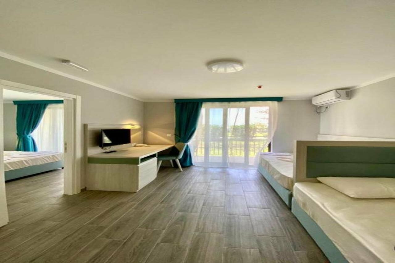 Фото Pearl Beach Hotel