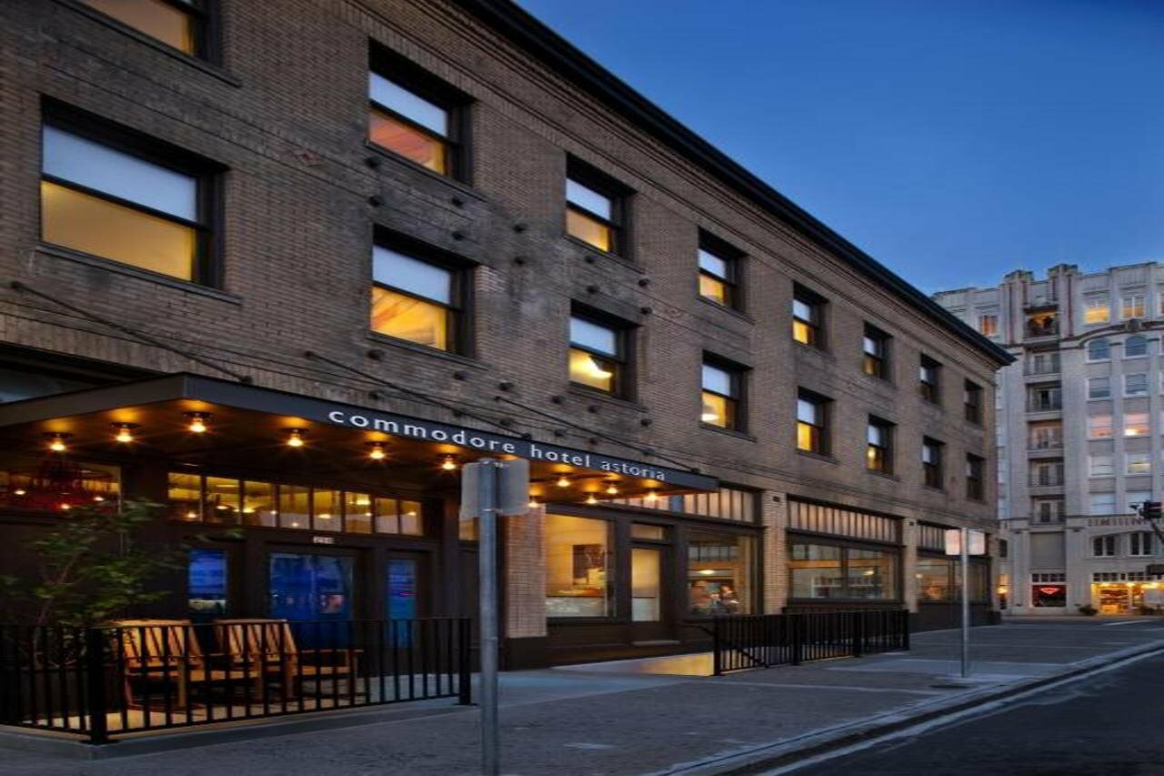 Фото Selina Commodore Astoria