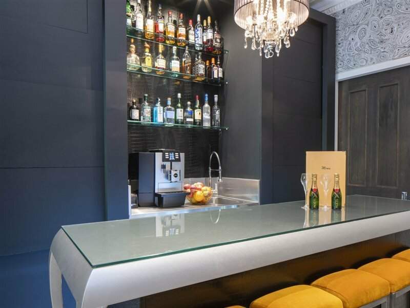 Фото Eccleston Square Hotel