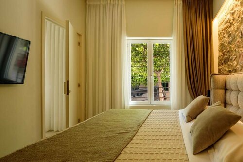 Апартаменты Thiramenous Residence