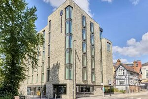 Гостиница Premier Inn Oxford City Centre Hotel в Оксфорде