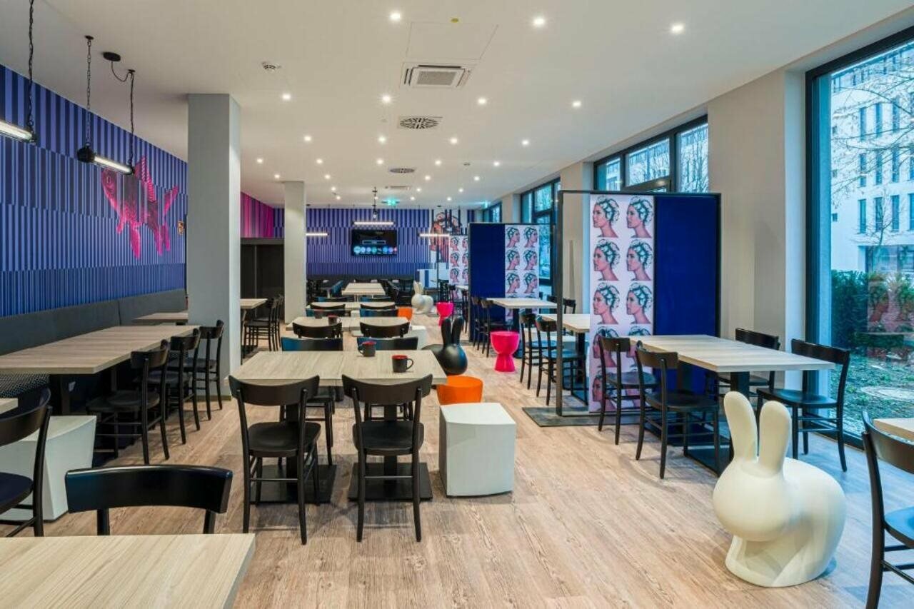 Фото Ramada Encore by Wyddham Munich Messe