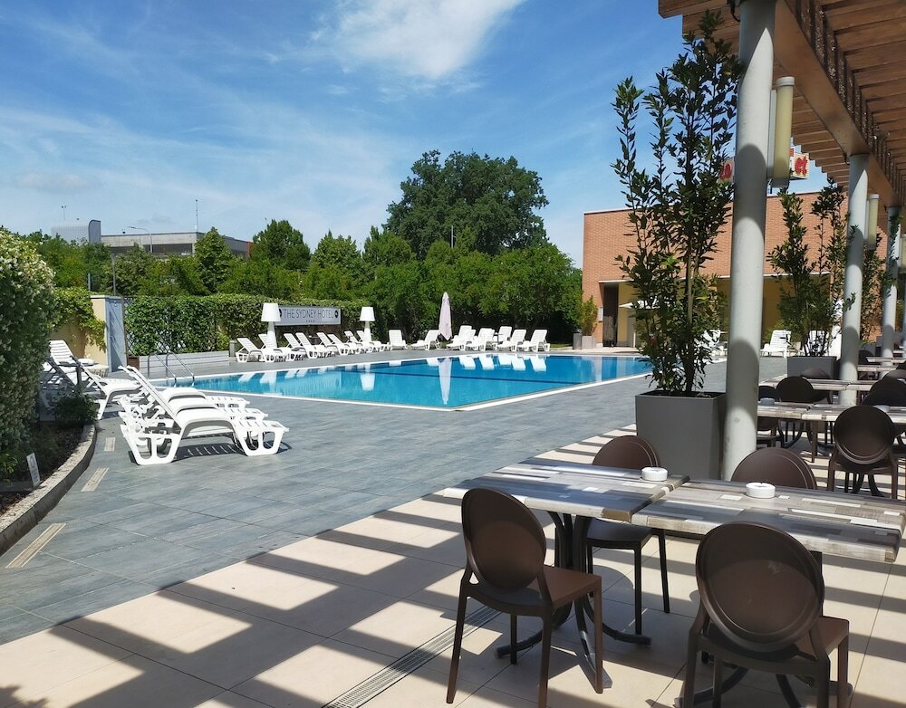 Фото The Sydney Hotel