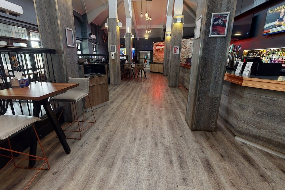 Фото Village Hotel Liverpool