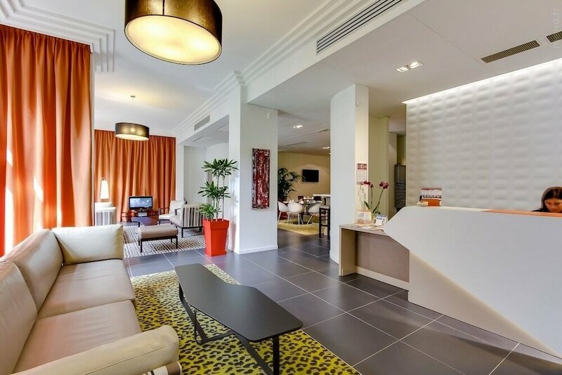 Гостиница Privilege Appart Hotel Saint Exupery в Тулузе