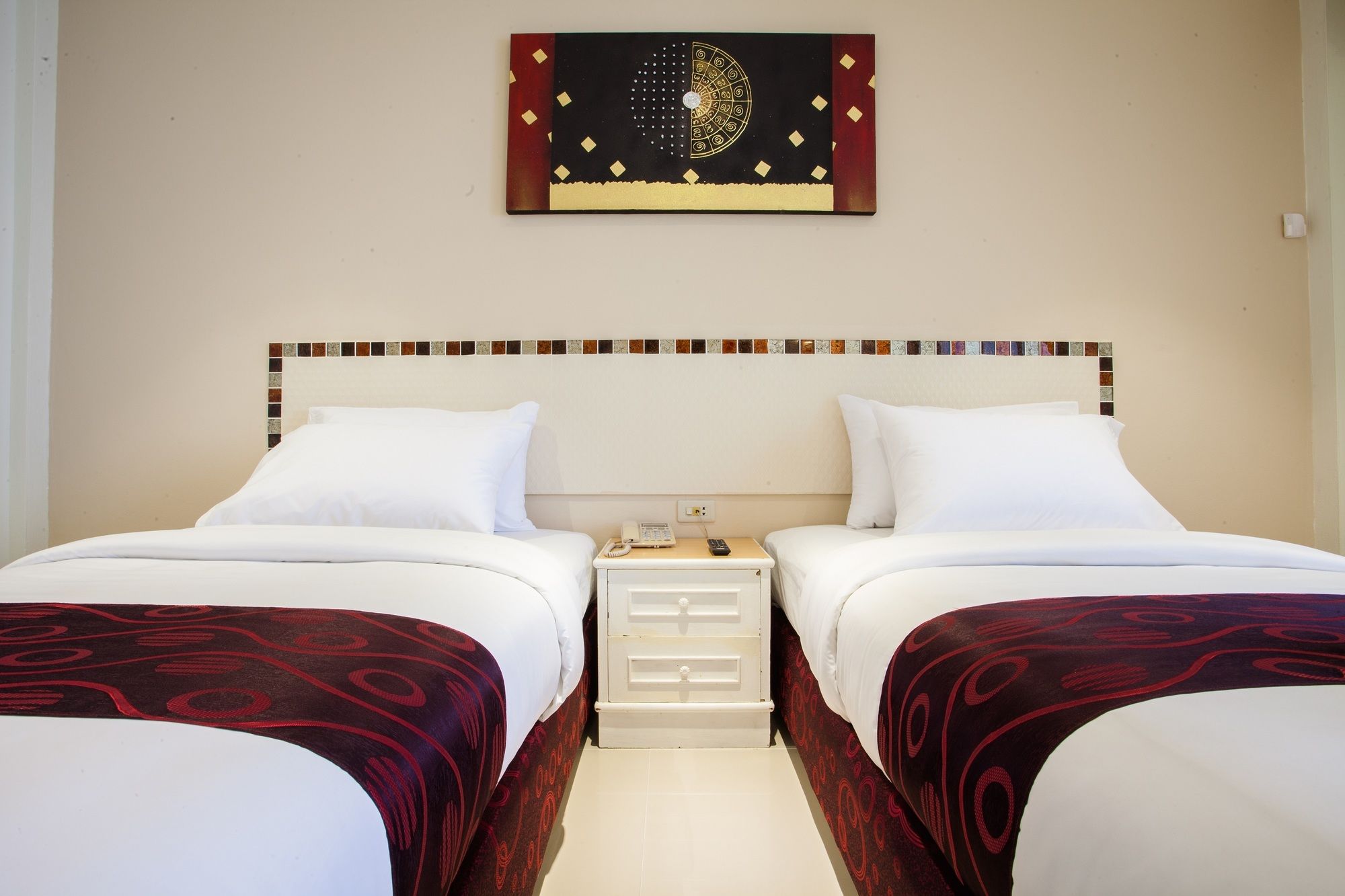 Фото Natural Beach Hotel