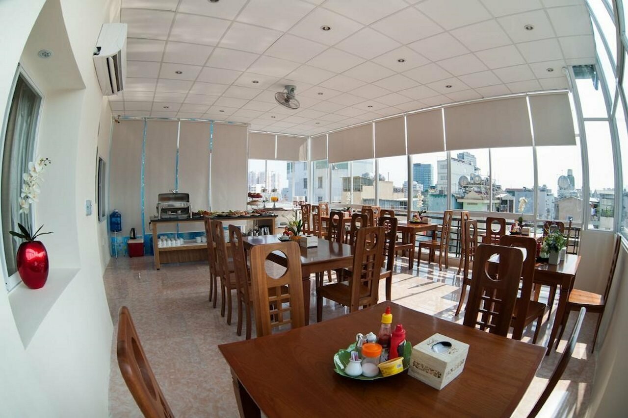 Фото Eden Garden Hotel