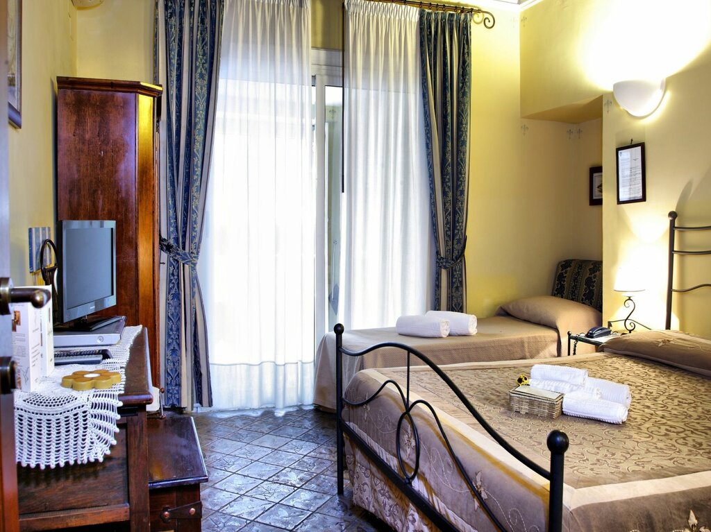 Hotel B&b L'Alloggio dei Vassalli, Naples, photo