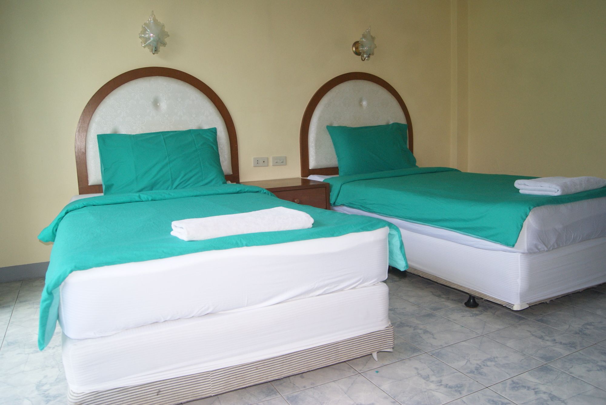 Фото Pineapple Guesthouse