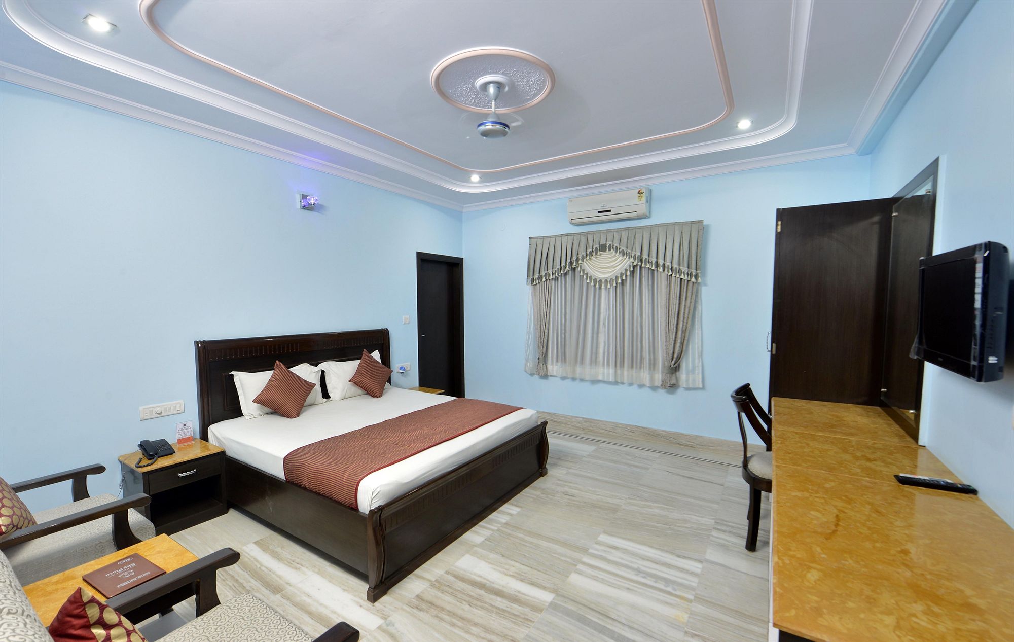 Фото Hotel Sky Plaza