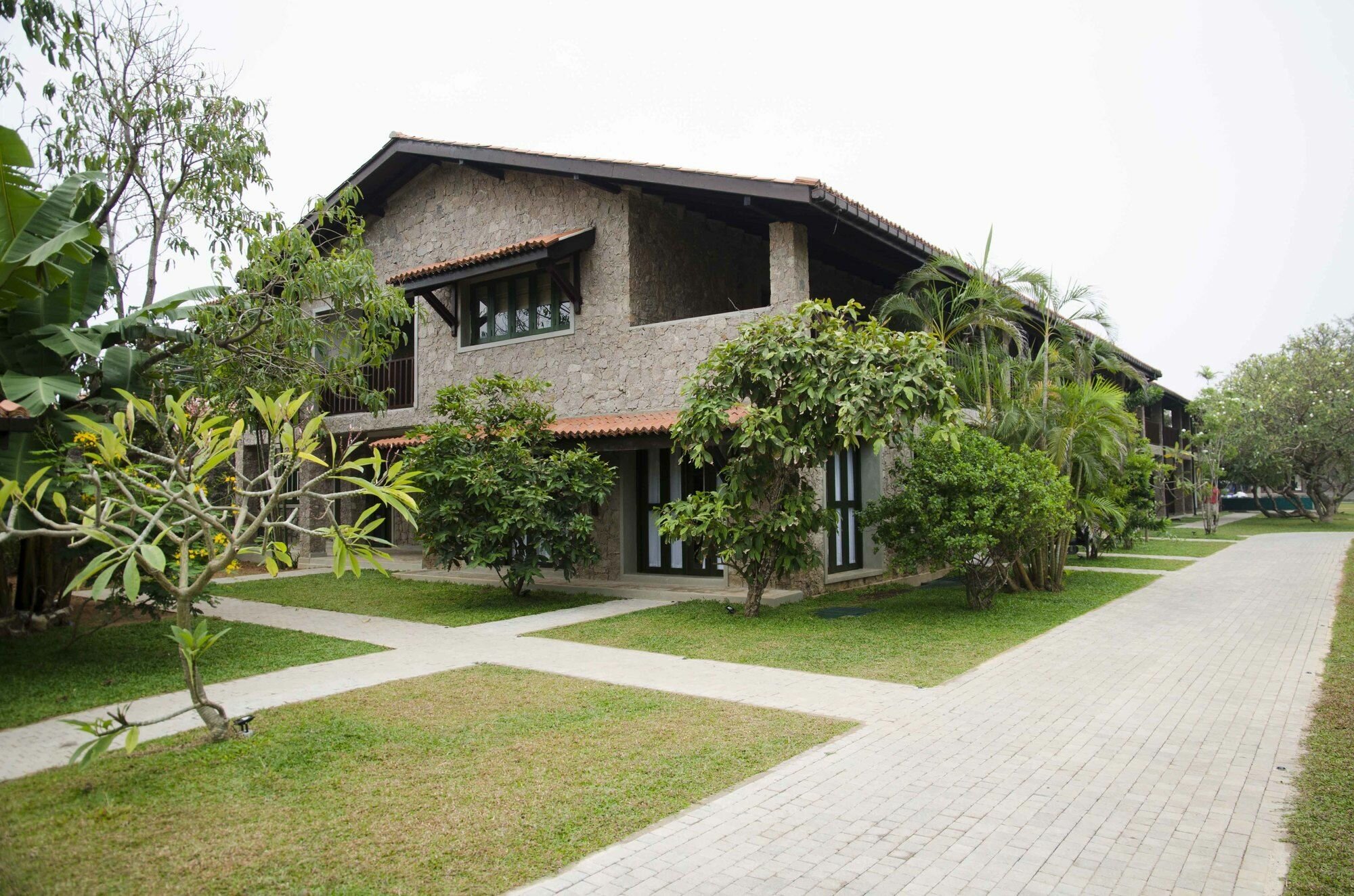 Фото Отель Regenta Arie Lagoon Negombo