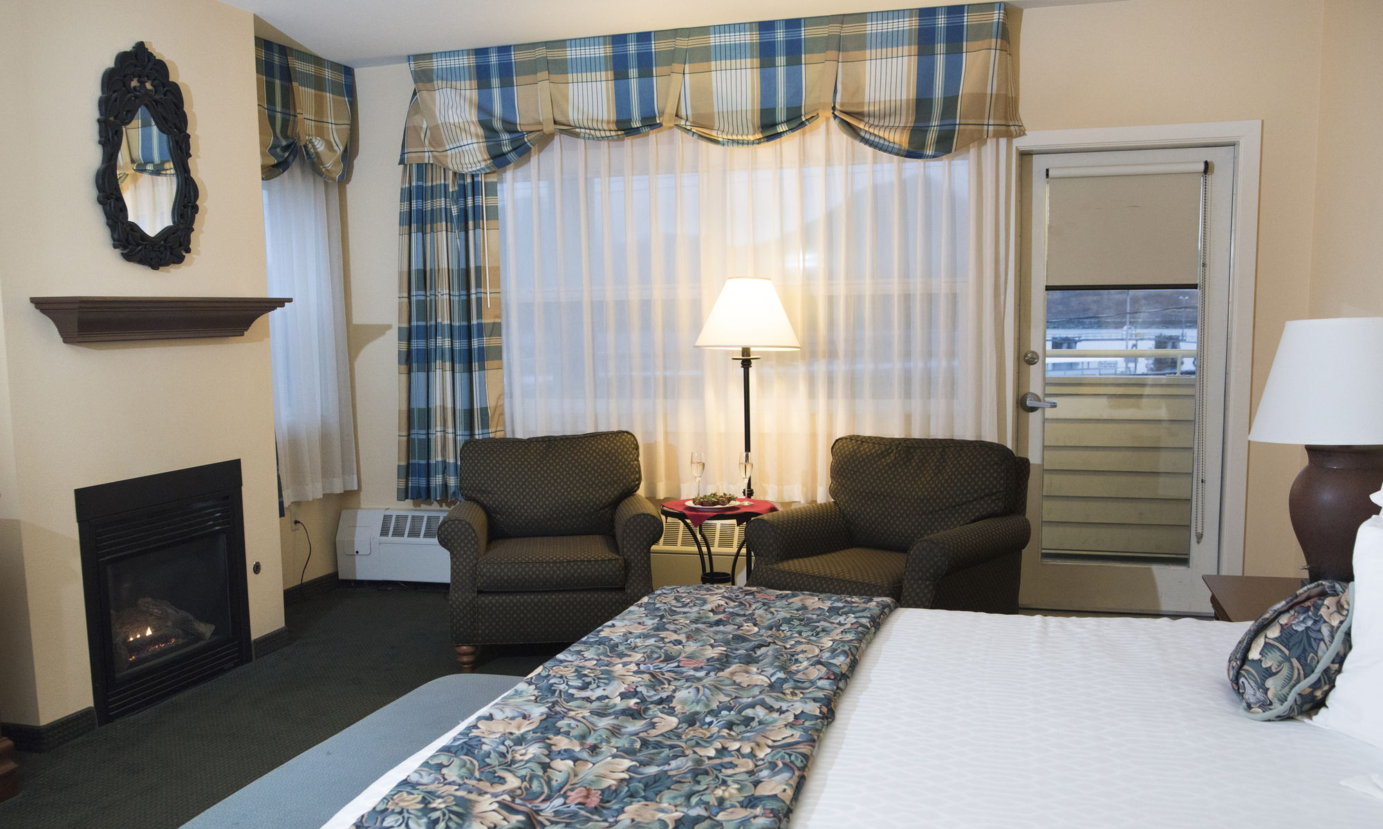 Фото The Landing Hotel & Restaurant