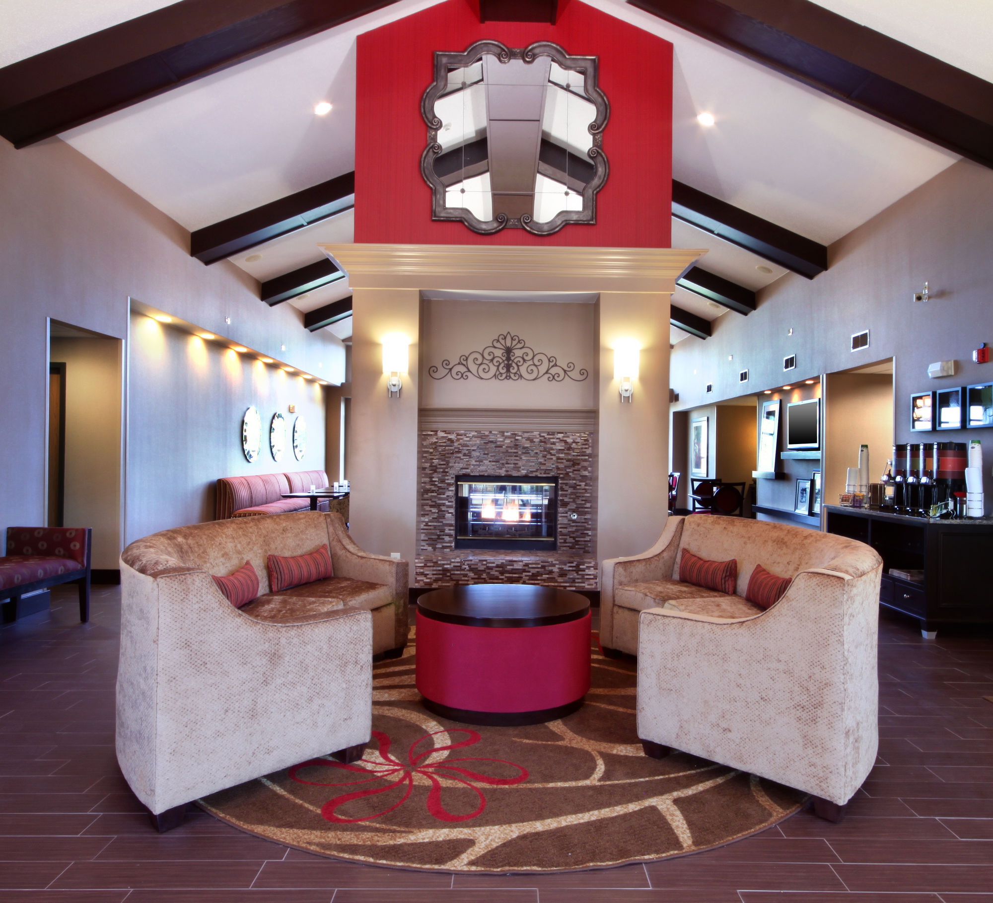 Фото Hampton Inn & Suites Ft. Wayne-North