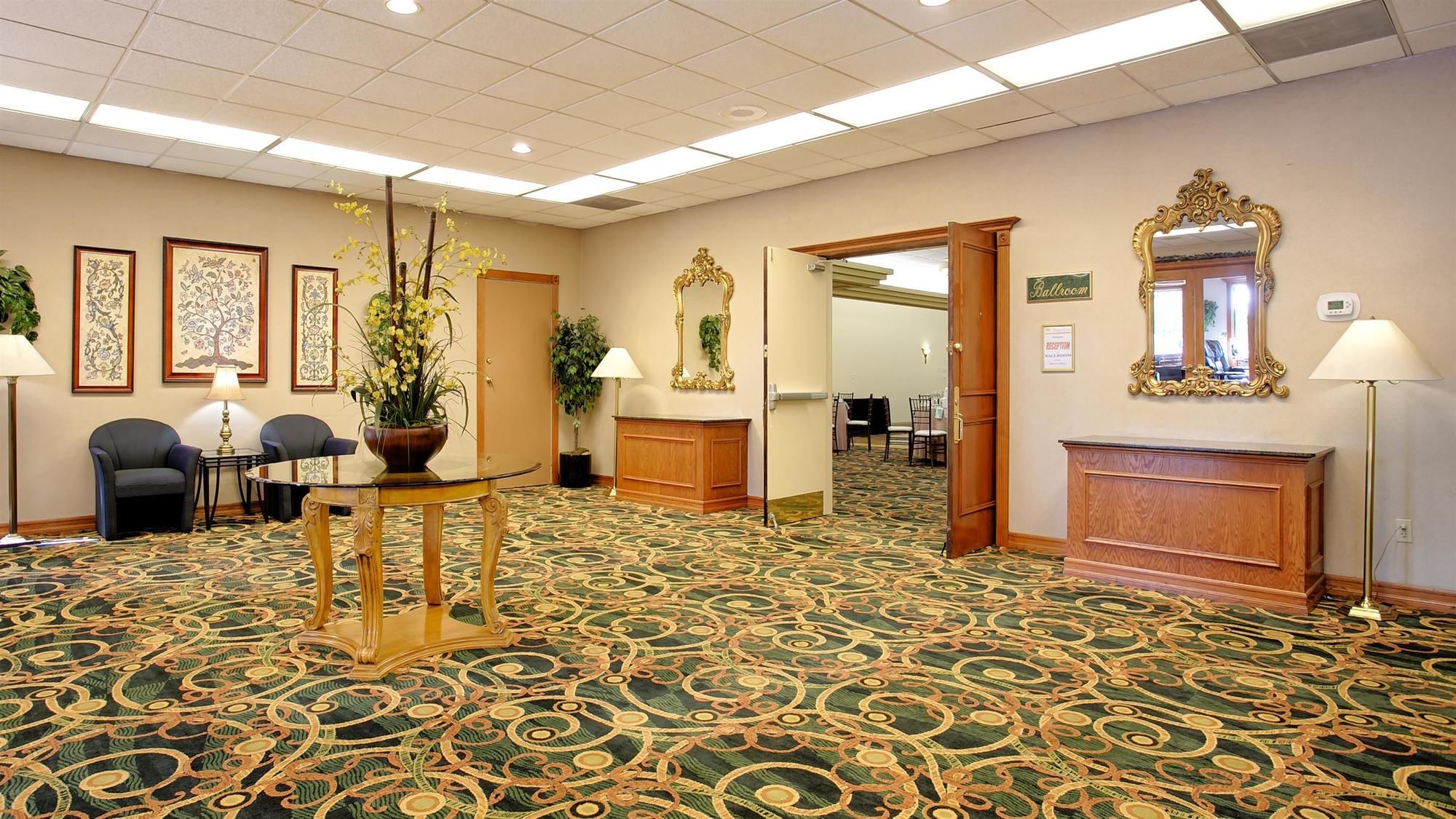 Фото Best Western Plus Thousand Oaks Inn