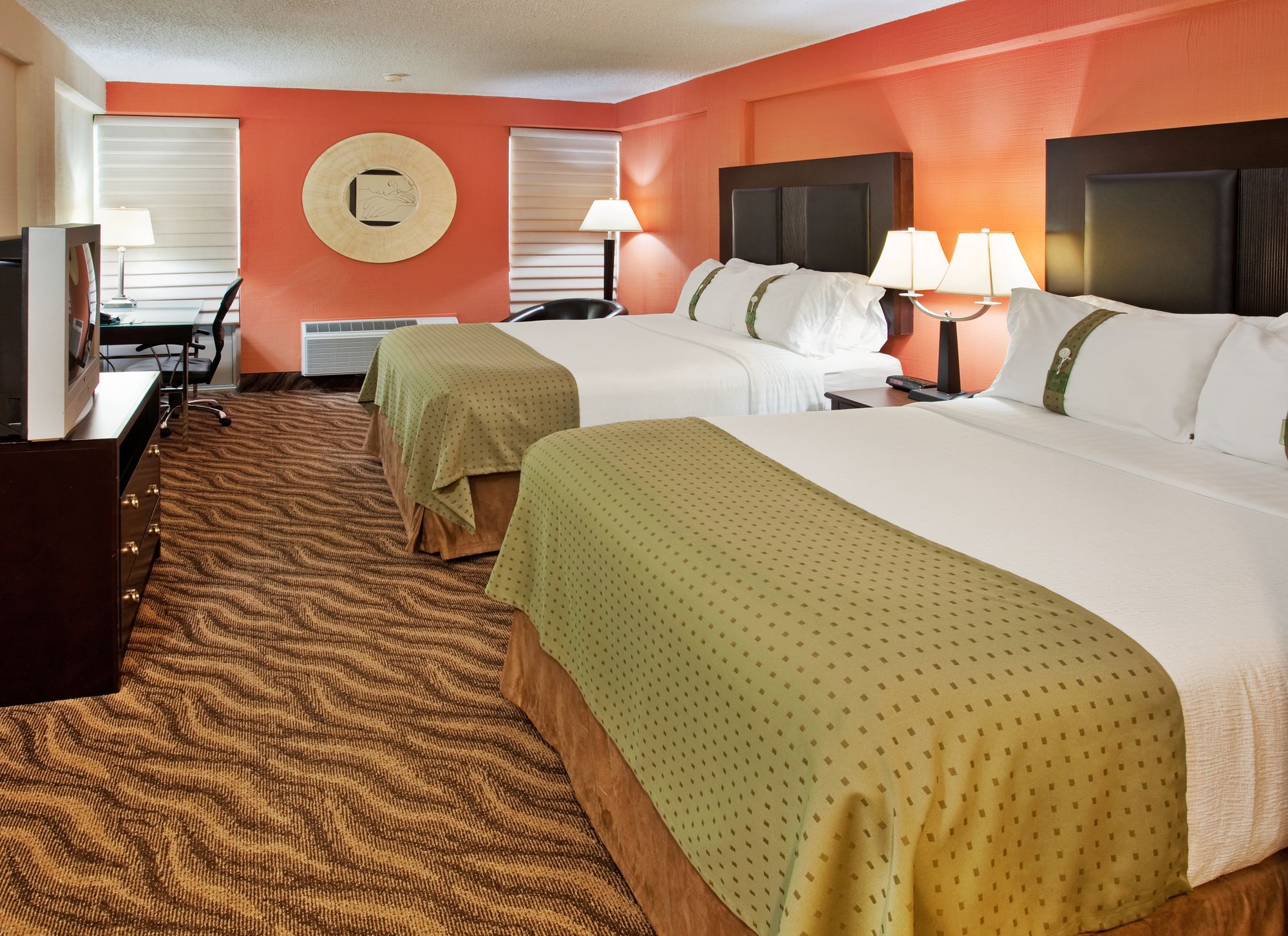 Фото Holiday Inn Manhattan at the Campus