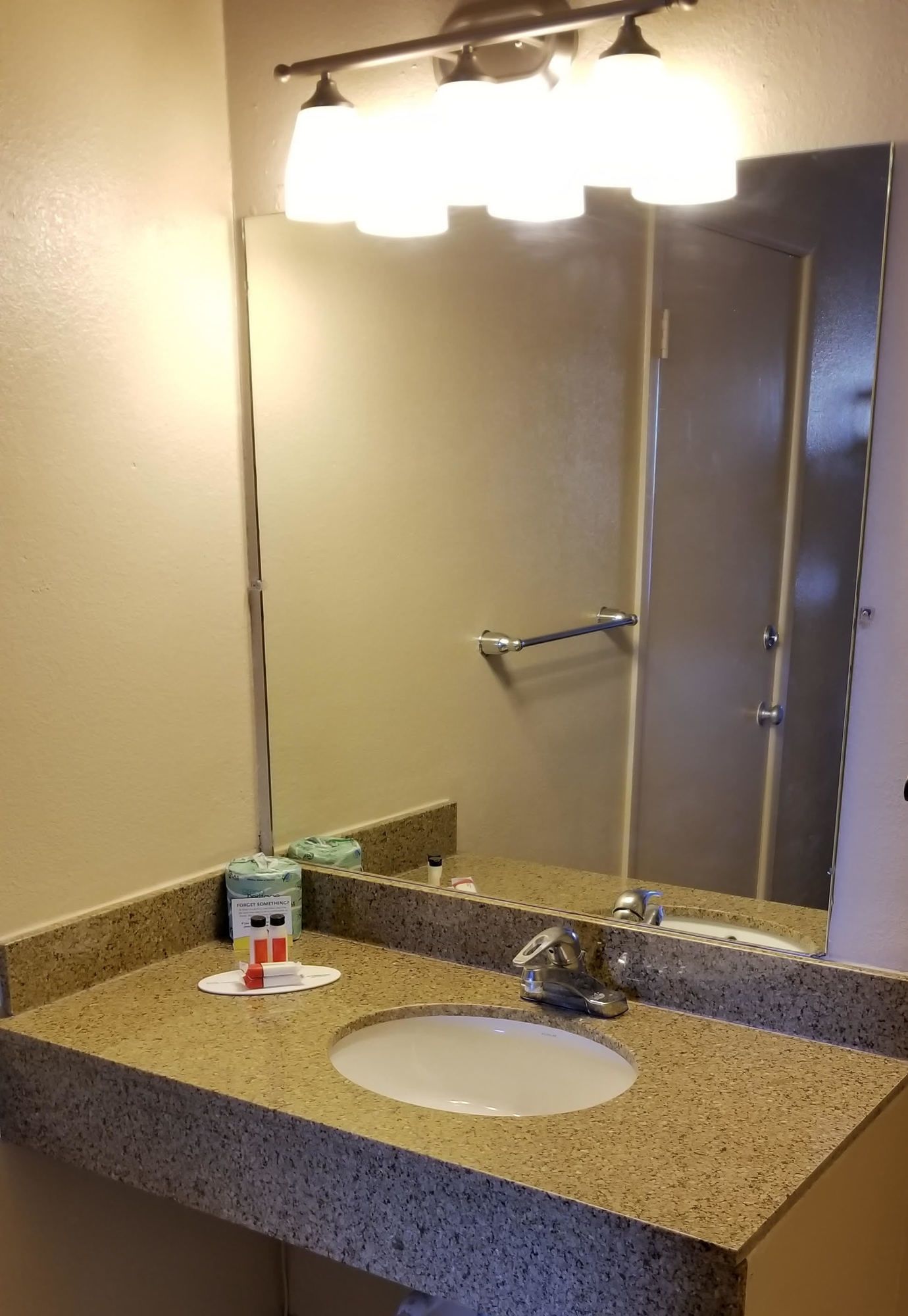 Фото Days Inn by Wyndham Roswell