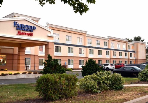Внешний вид отеля Fairfield Inn & Suites Hartford Airport в Уиндзор-Локсе, фото 4
