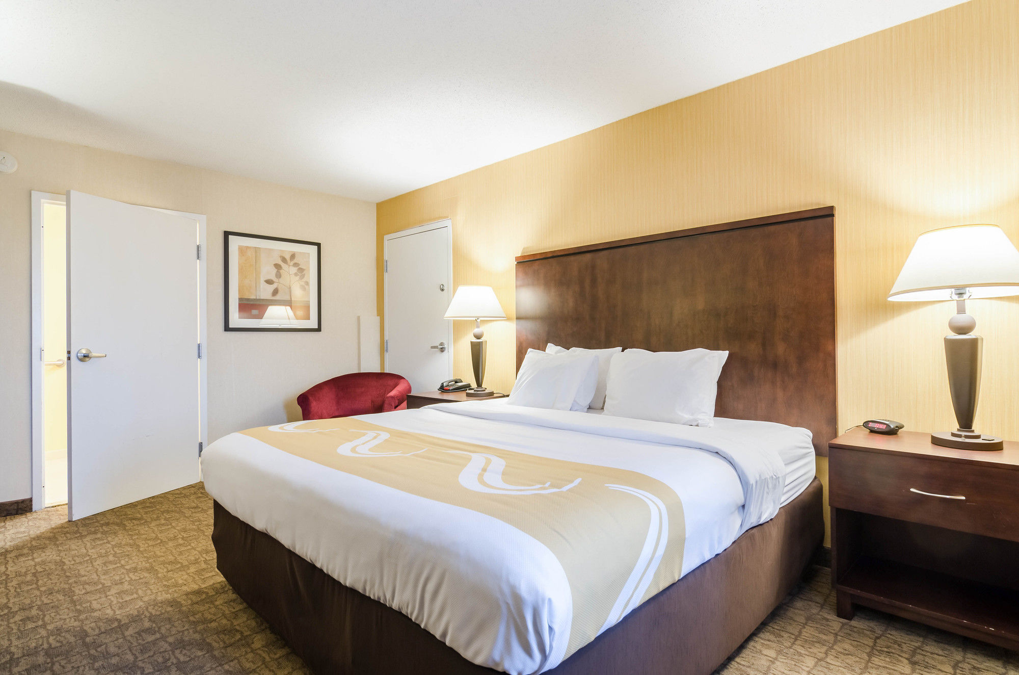 Фото Quality Inn & Suites