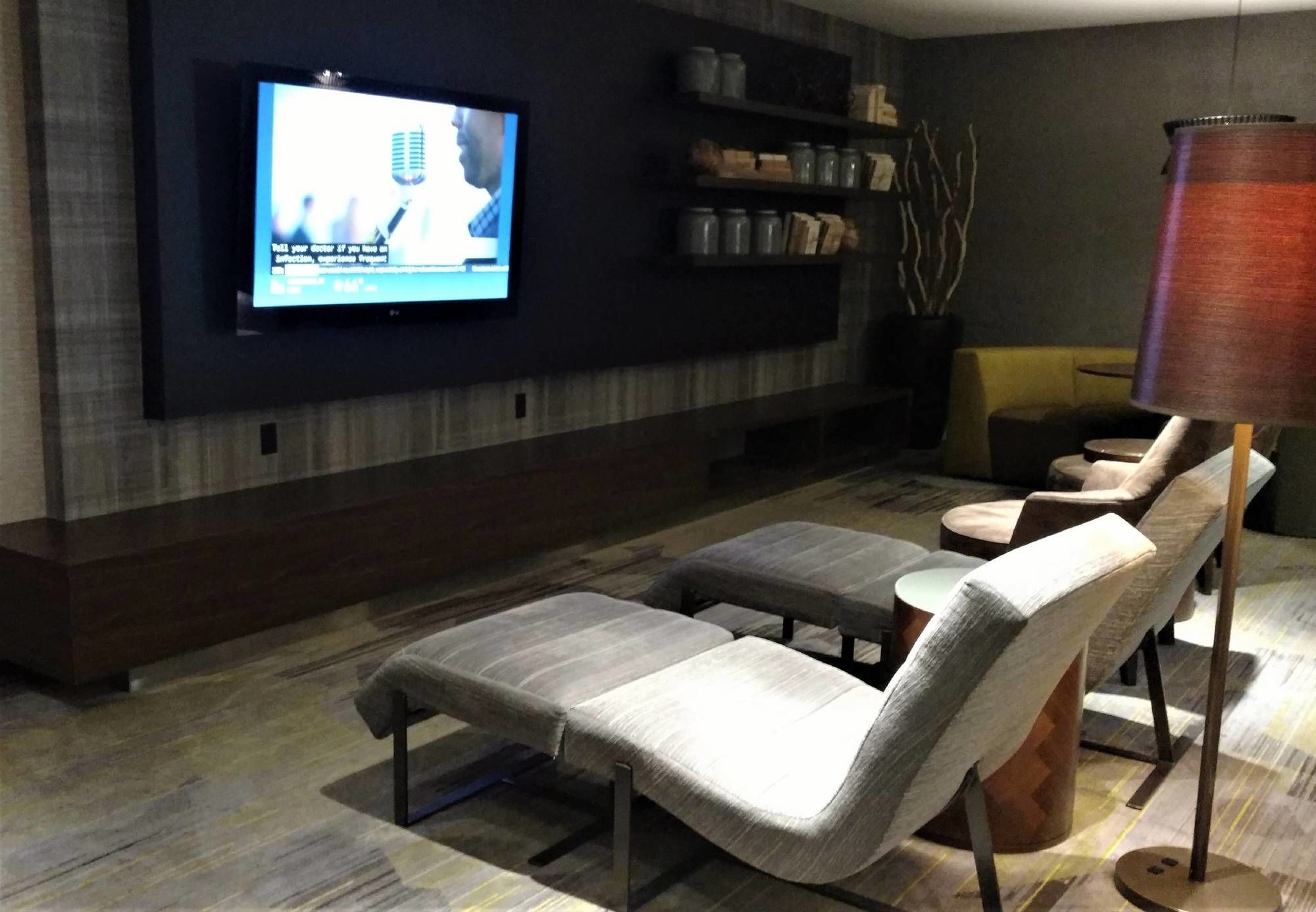Фото Courtyard by Marriott Portland Tigard