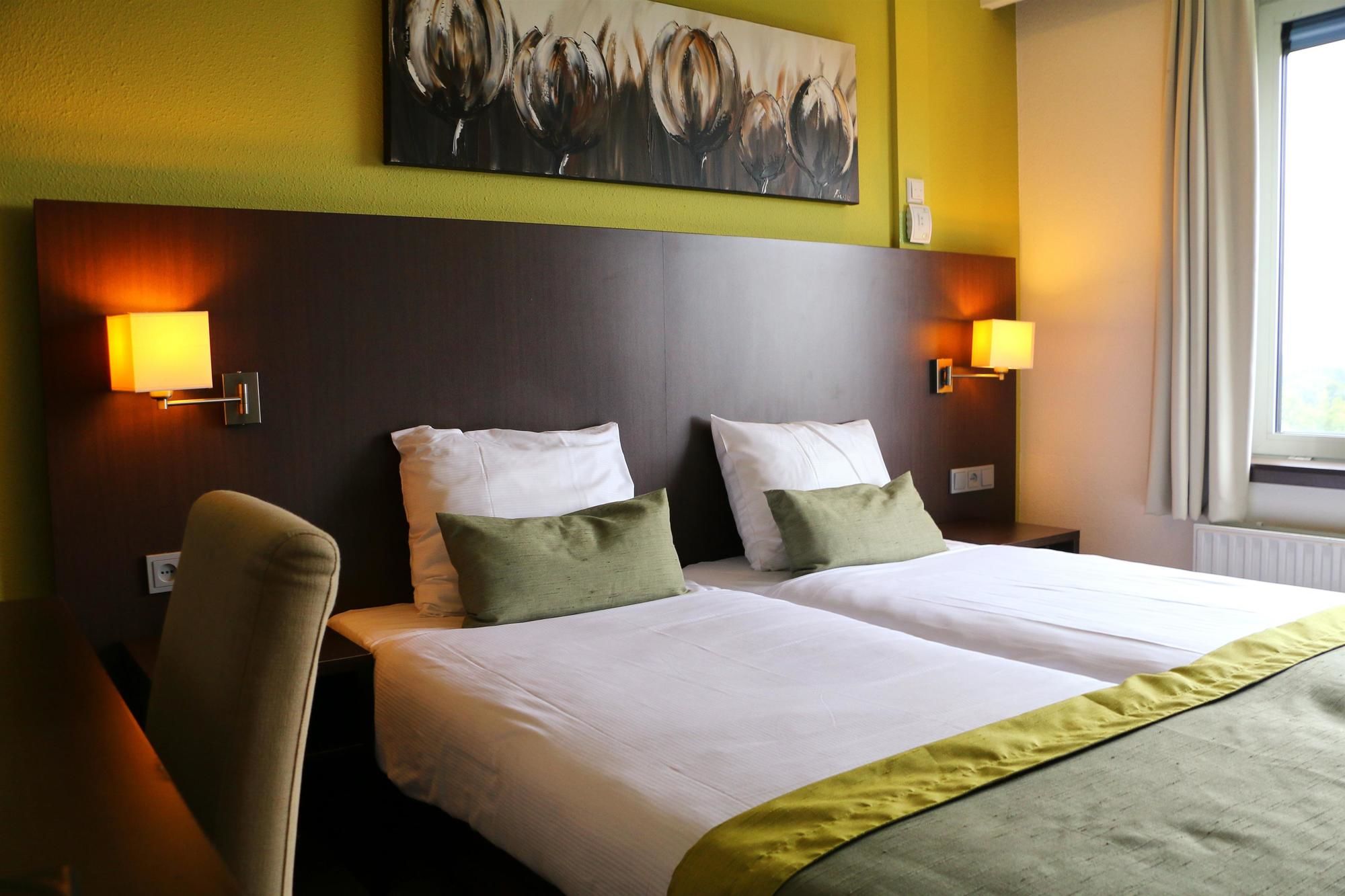 Фото Flonk Hotel Groningen Zuid, Bw Signature Collection