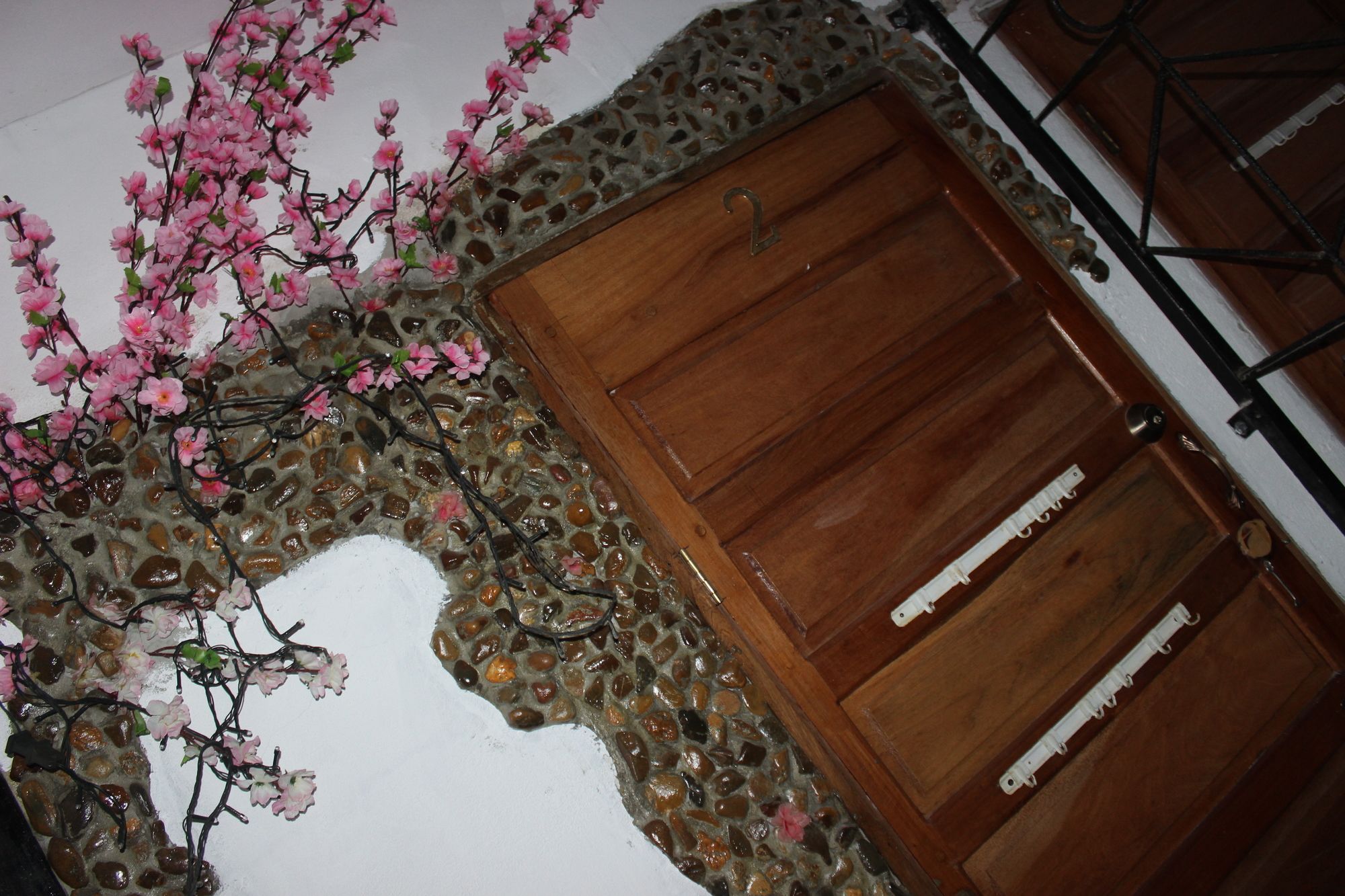 Фото Bachelor Inn Hotel