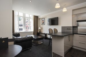 Гостиница The Vermont ApartHotel
