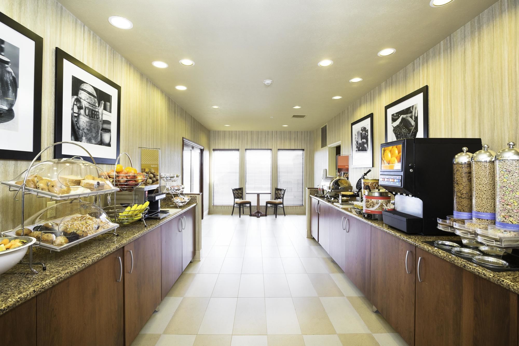 Фото Hampton Inn Helena