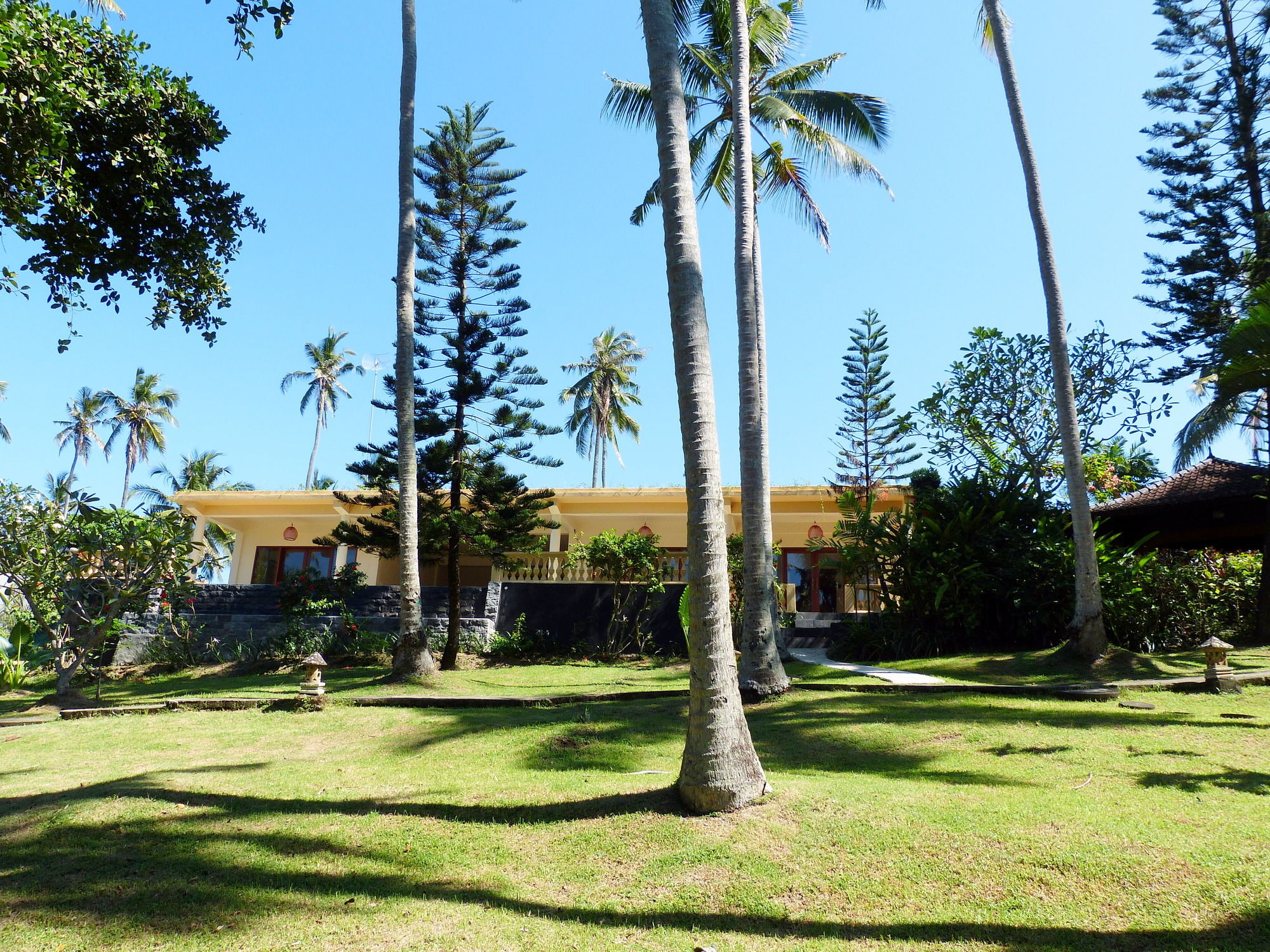 Фото Gajah Mina Beach Resort