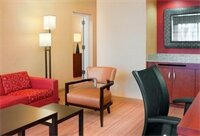 Фото Sonesta Select Milwaukee Brookfield