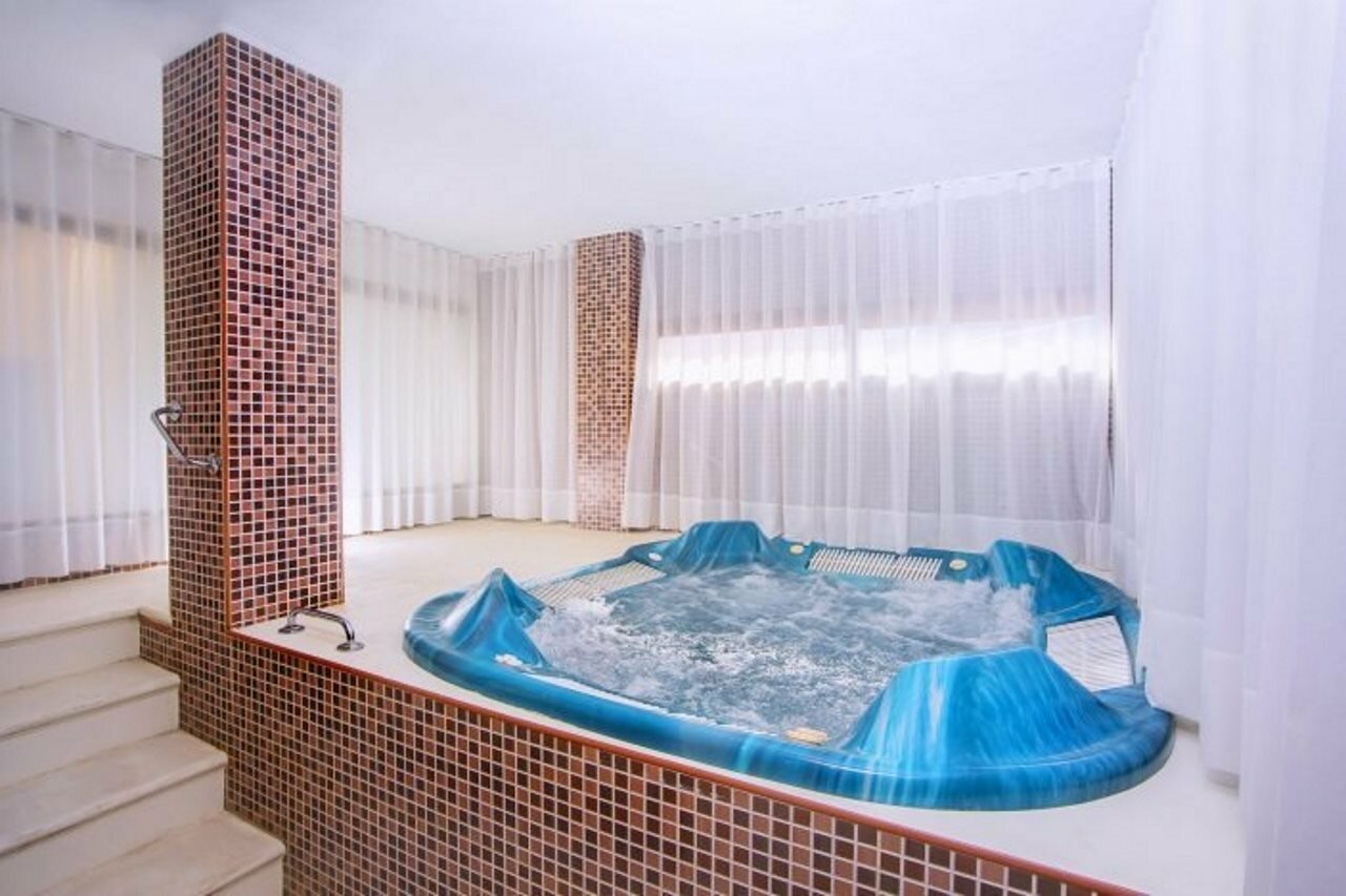 Фото Hotel Fénix Torremolinos - Adults Only Recommended