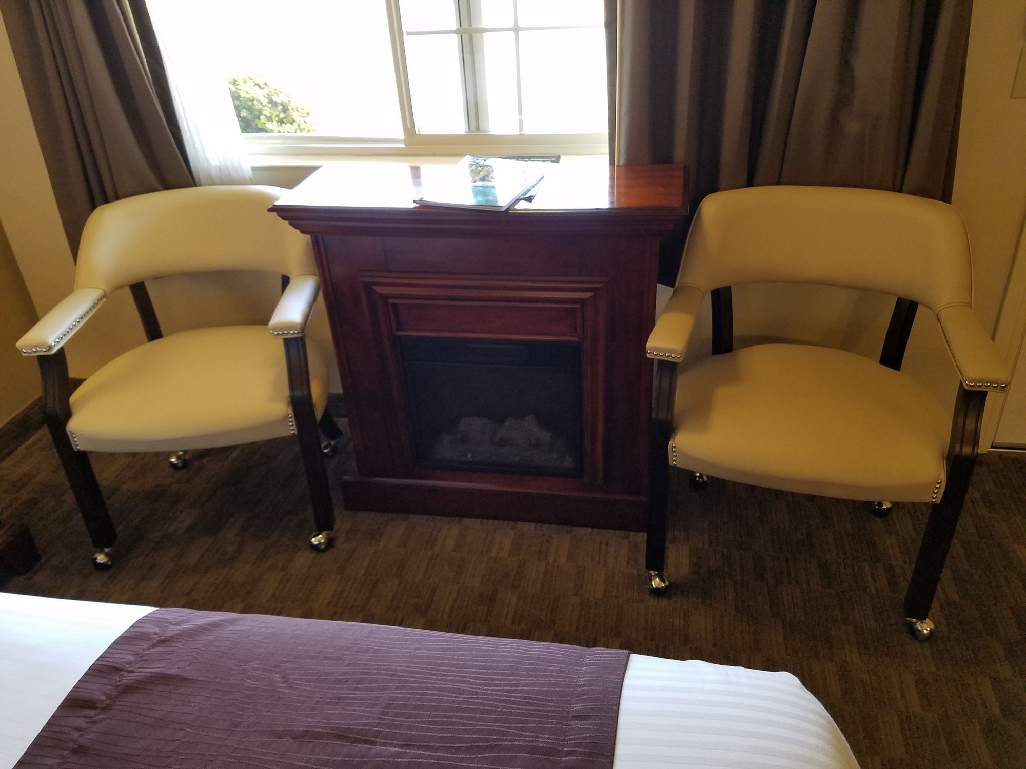 Фото Lone Oak Lodge