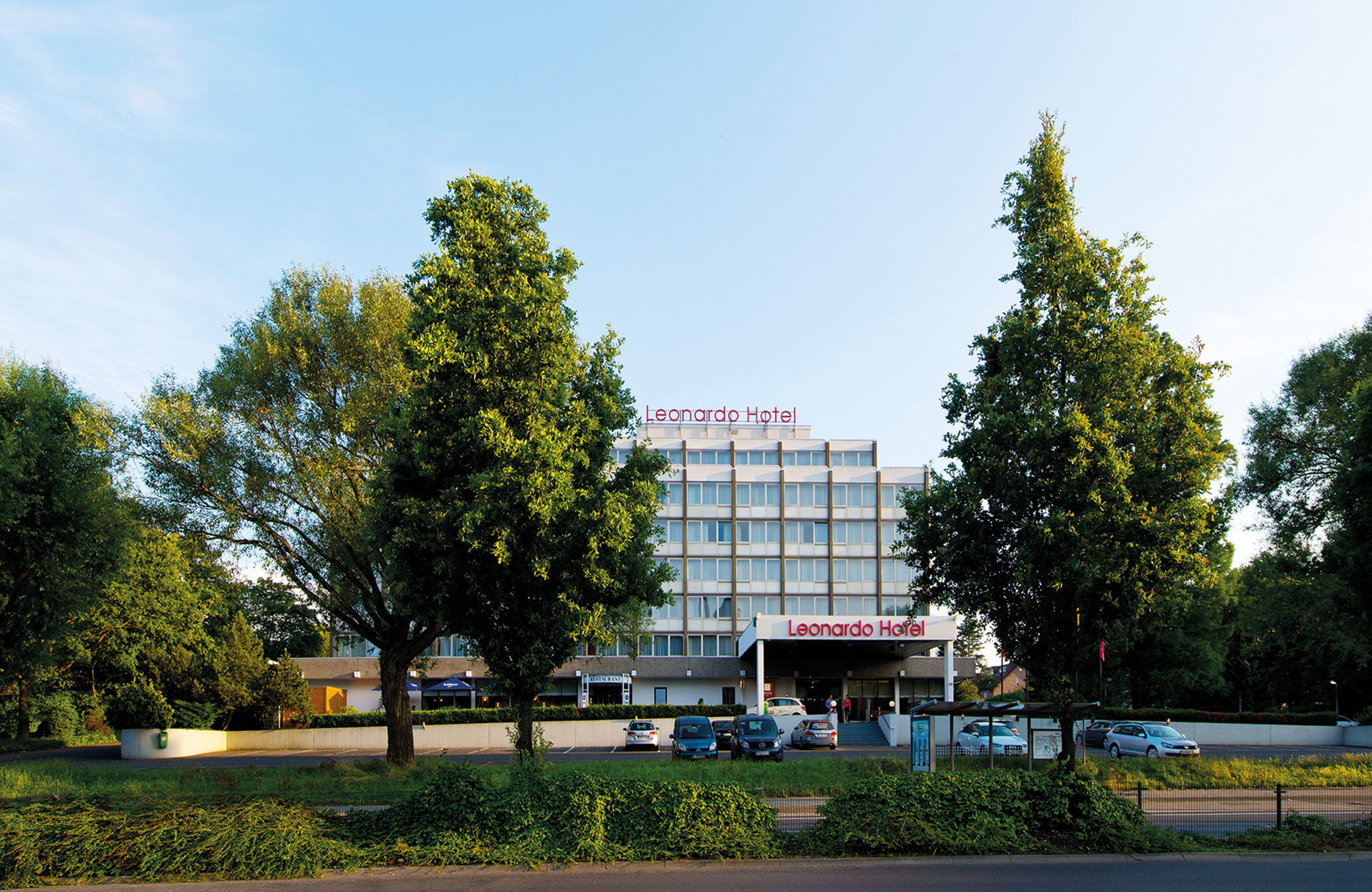 Фото отеля 2